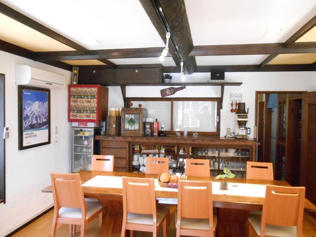 Pension Nugget Inn Hakuba Eksteriør billede