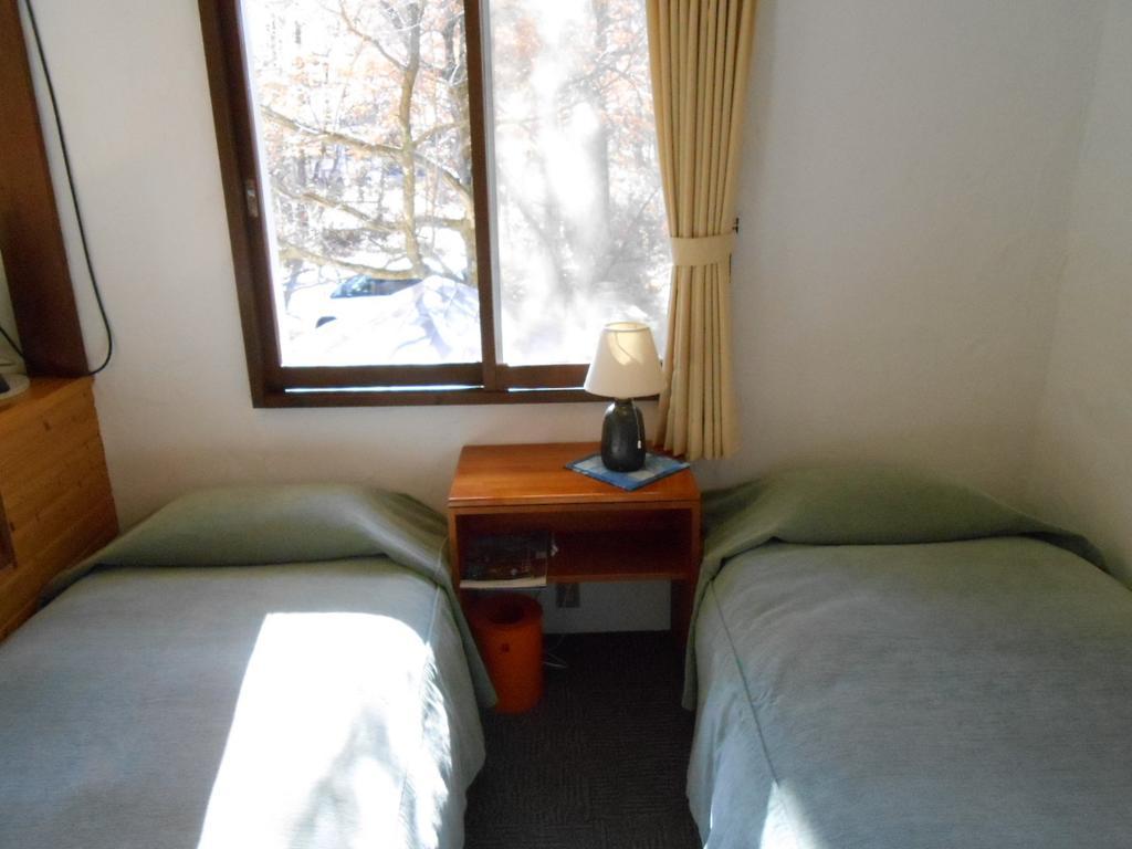 Pension Nugget Inn Hakuba Eksteriør billede